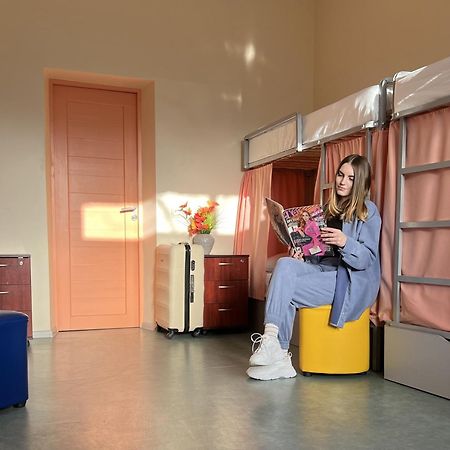 Demeevsky Hostel Kiev Ngoại thất bức ảnh