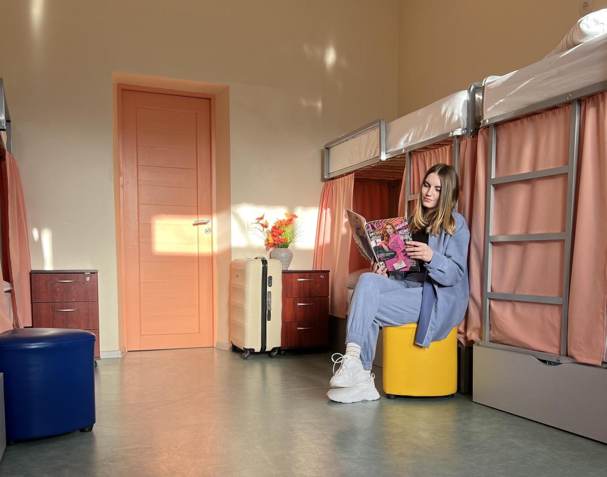 Demeevsky Hostel Kiev Ngoại thất bức ảnh